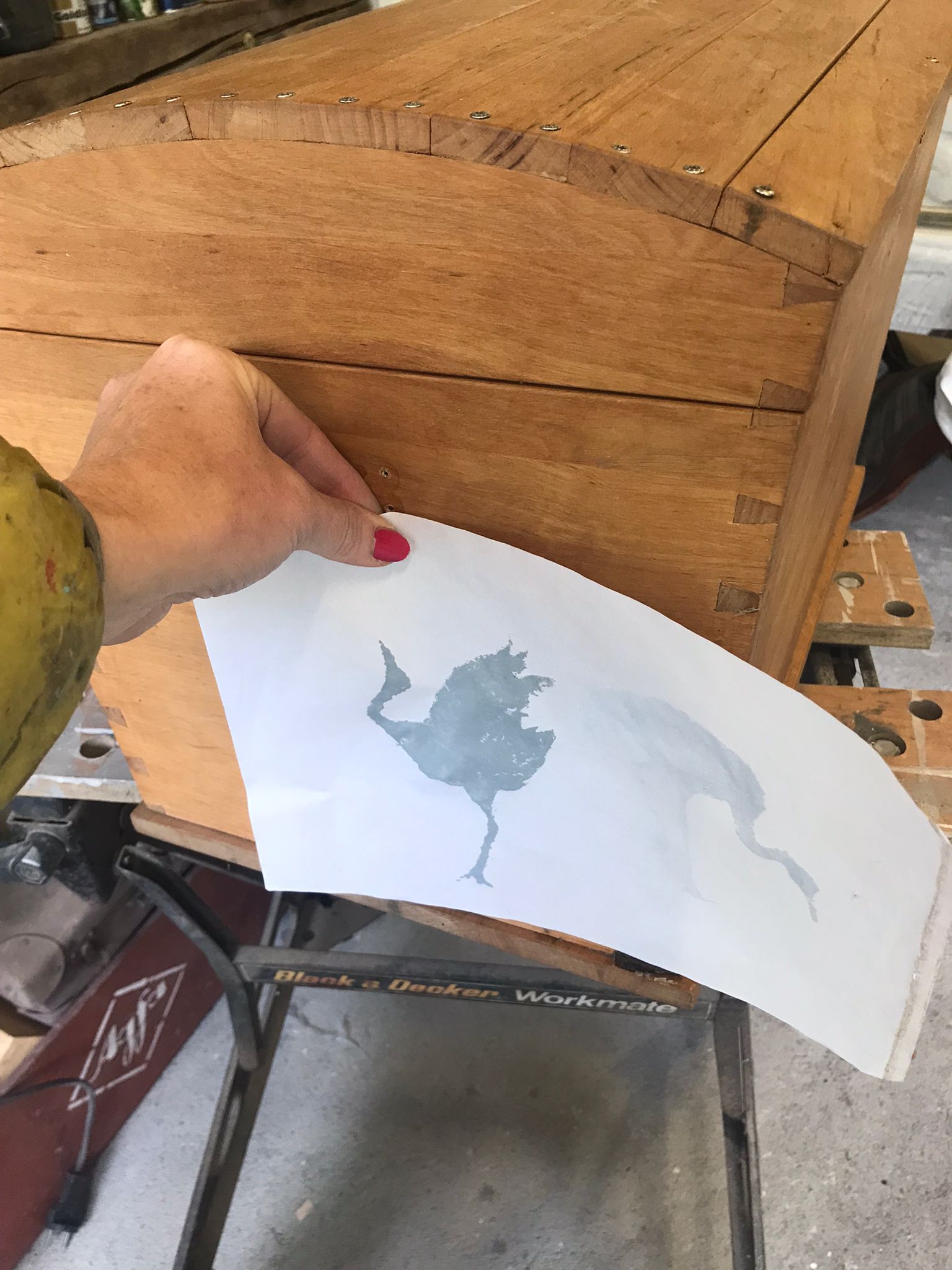 Holzkiste vor der Umgestaltung